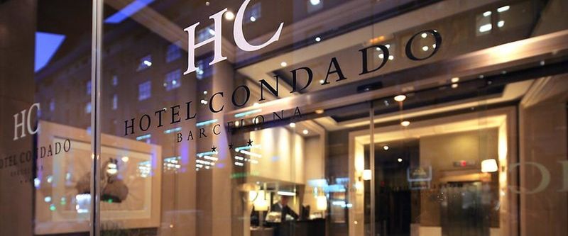 budynek główny, teren hotelu