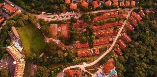 obiekt, teren hotelu