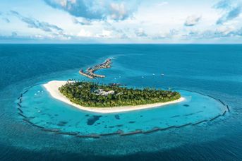 Constance Halaveli Resort