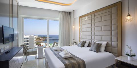 pokój, balkon / taras, pokój z widokiem na morze