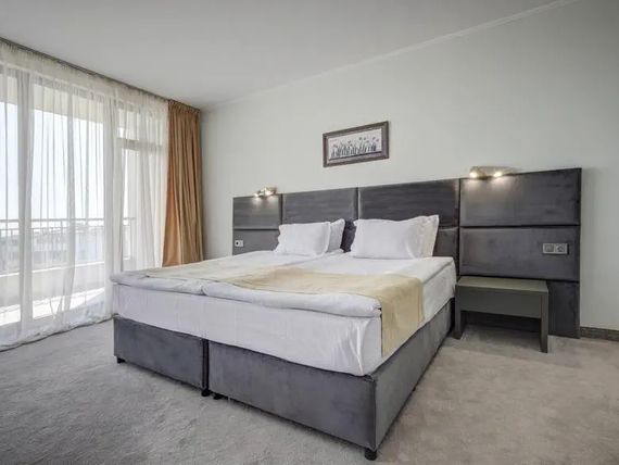 Continental Apartments 4*