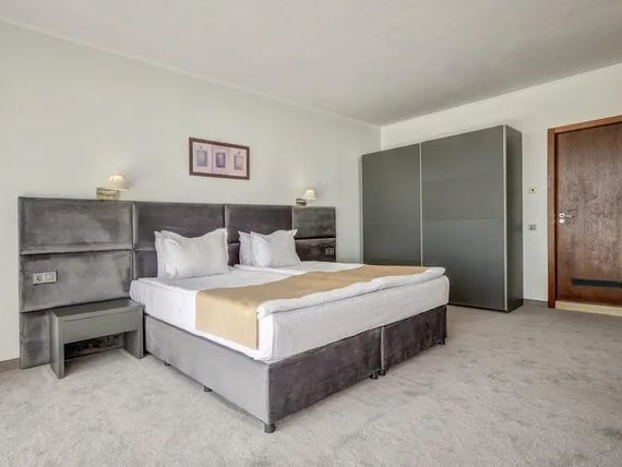 Continental Apartments 4*