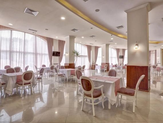 Continental Apartments 4*