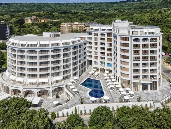 Continental Apartments 4*
