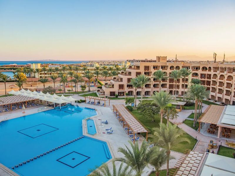Continental (ex Movenpick Resort)