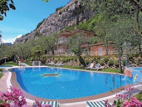 góry, teren hotelu, basen