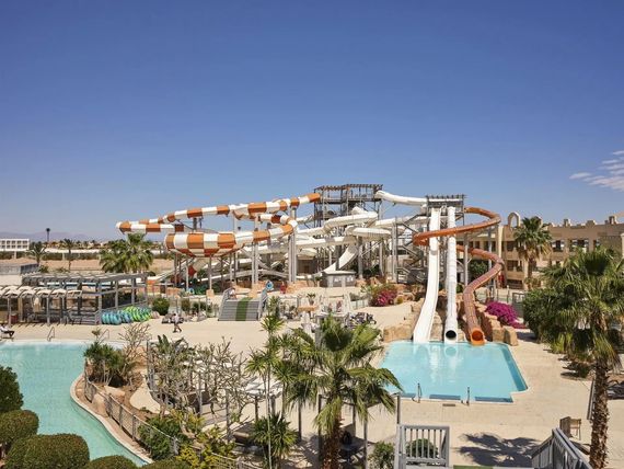 Coral Sea Water World Resort