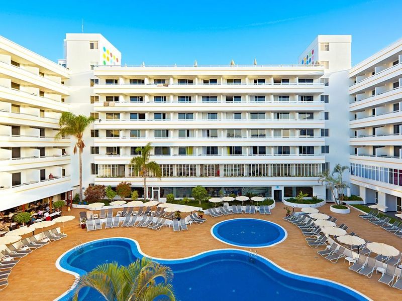 Coral Suites & Spa