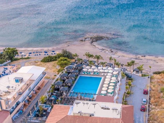 obiekt, teren hotelu, basen