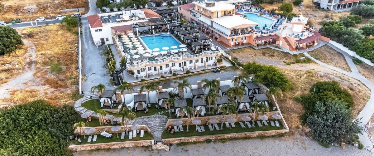 obiekt, teren hotelu, basen