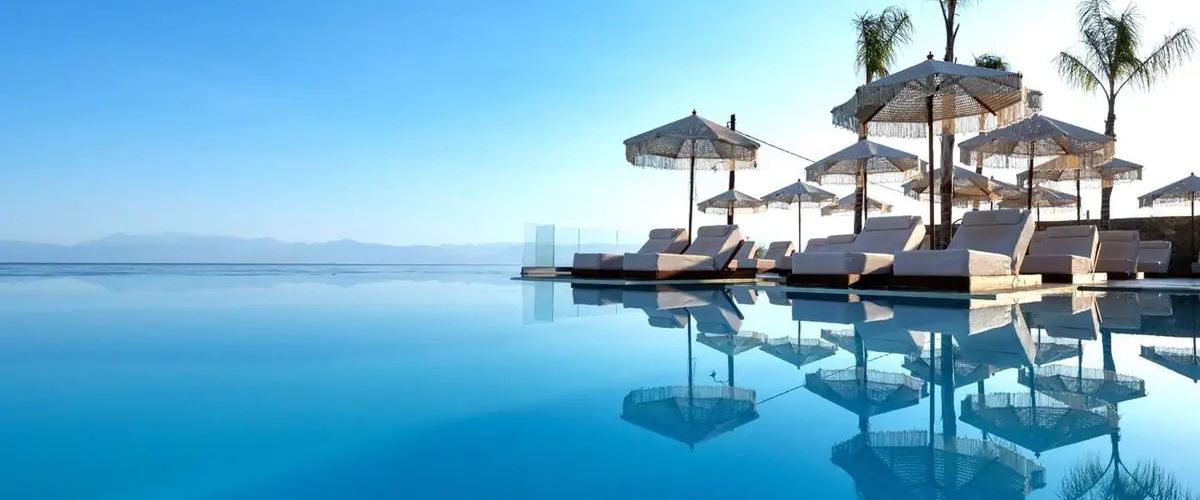 góry, teren hotelu, basen