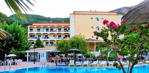 obiekt, teren hotelu, basen