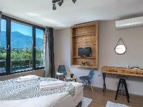 Cornelia Deluxe Residence