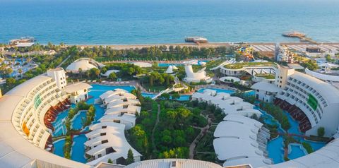 obiekt, teren hotelu, basen