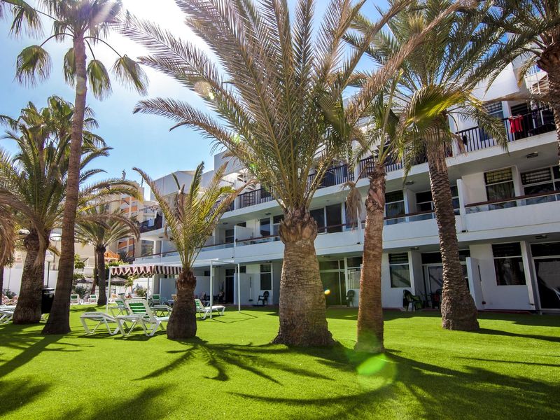 Corona Blanca Apartments