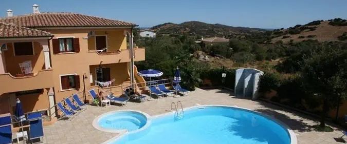 teren hotelu, basen, obiekt