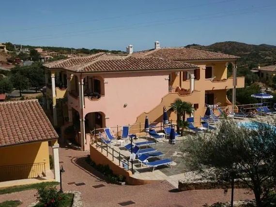 teren hotelu, basen, obiekt
