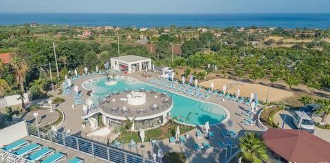 obiekt, teren hotelu, basen