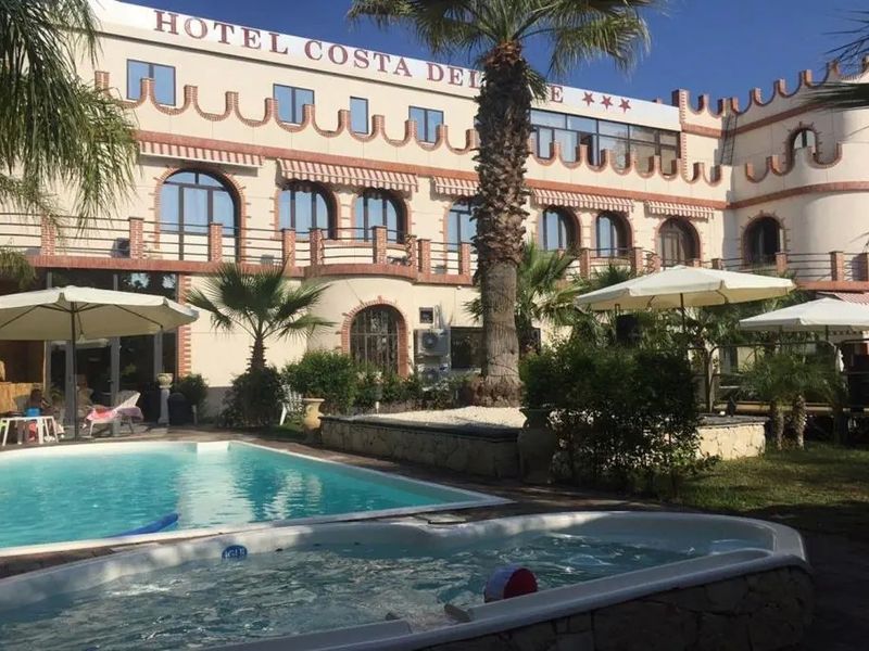 Costa Del Sole