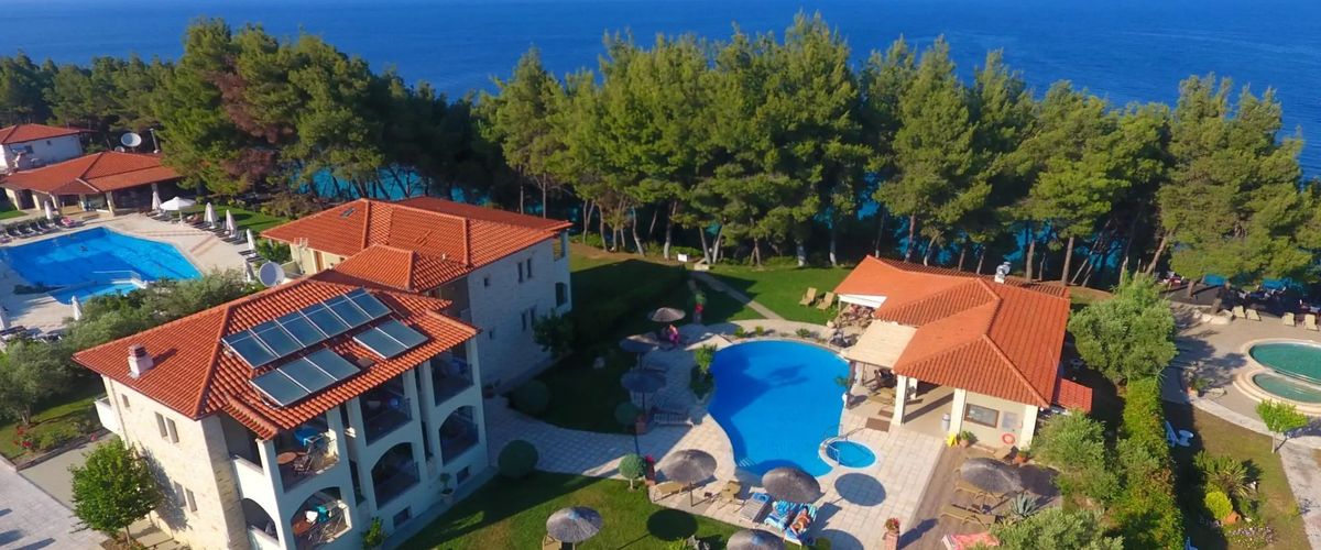 obiekt, teren hotelu, basen