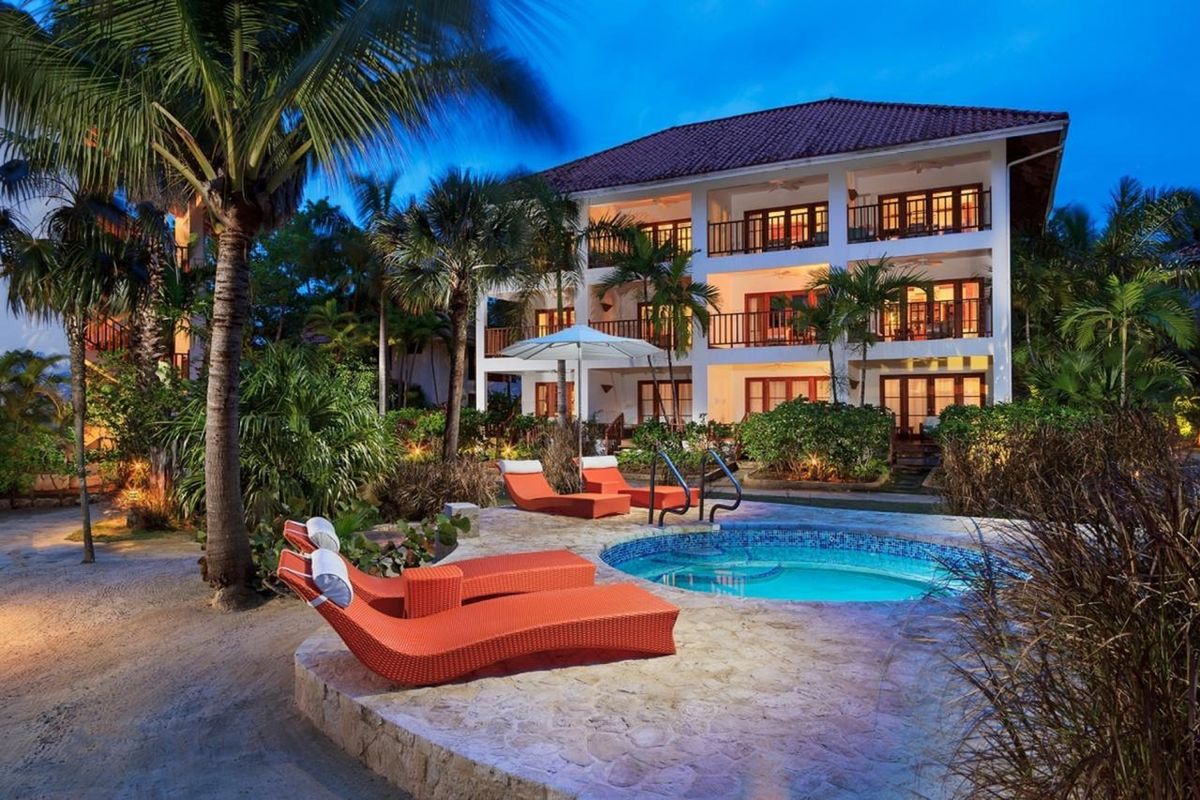 obiekt, teren hotelu