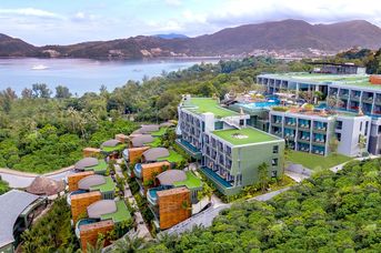 Crest Resort & Pool Villa