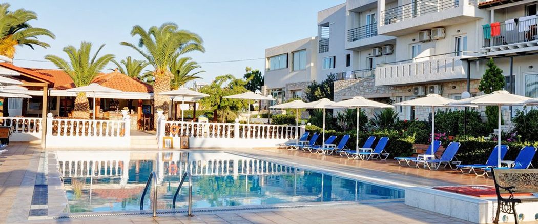 obiekt, teren hotelu, basen