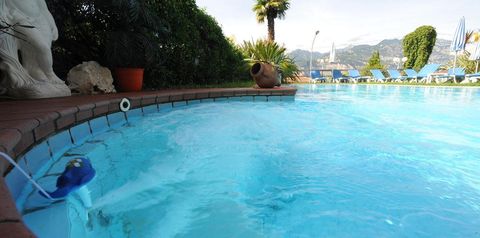 teren hotelu, jacuzzi, basen