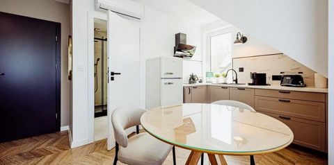 pokój, kuchnia / aneks kuchenny