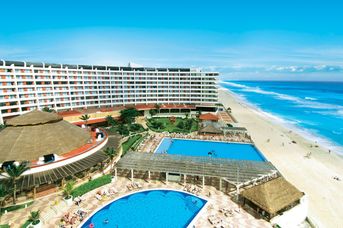 Crown Paradise Club Cancun