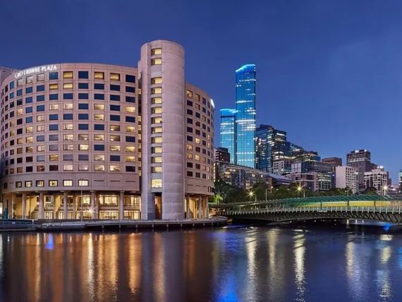 Crowne Plaza Melbourne 4*