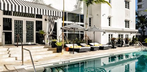 obiekt, teren hotelu, basen