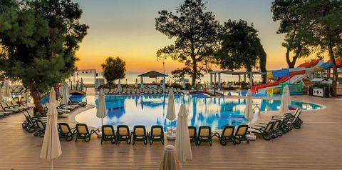 basen, zjeżdżalnia