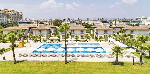 obiekt, teren hotelu, basen