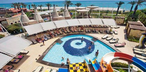 basen, zjeżdżalnia