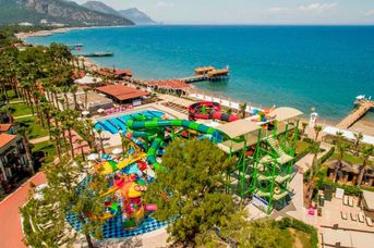 Crystal Flora Beach Resort