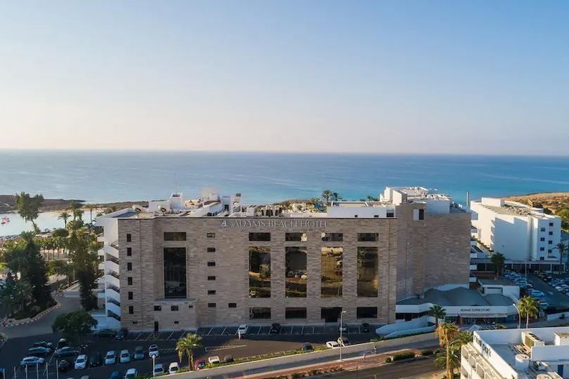 Adams Beach - teren hotelu