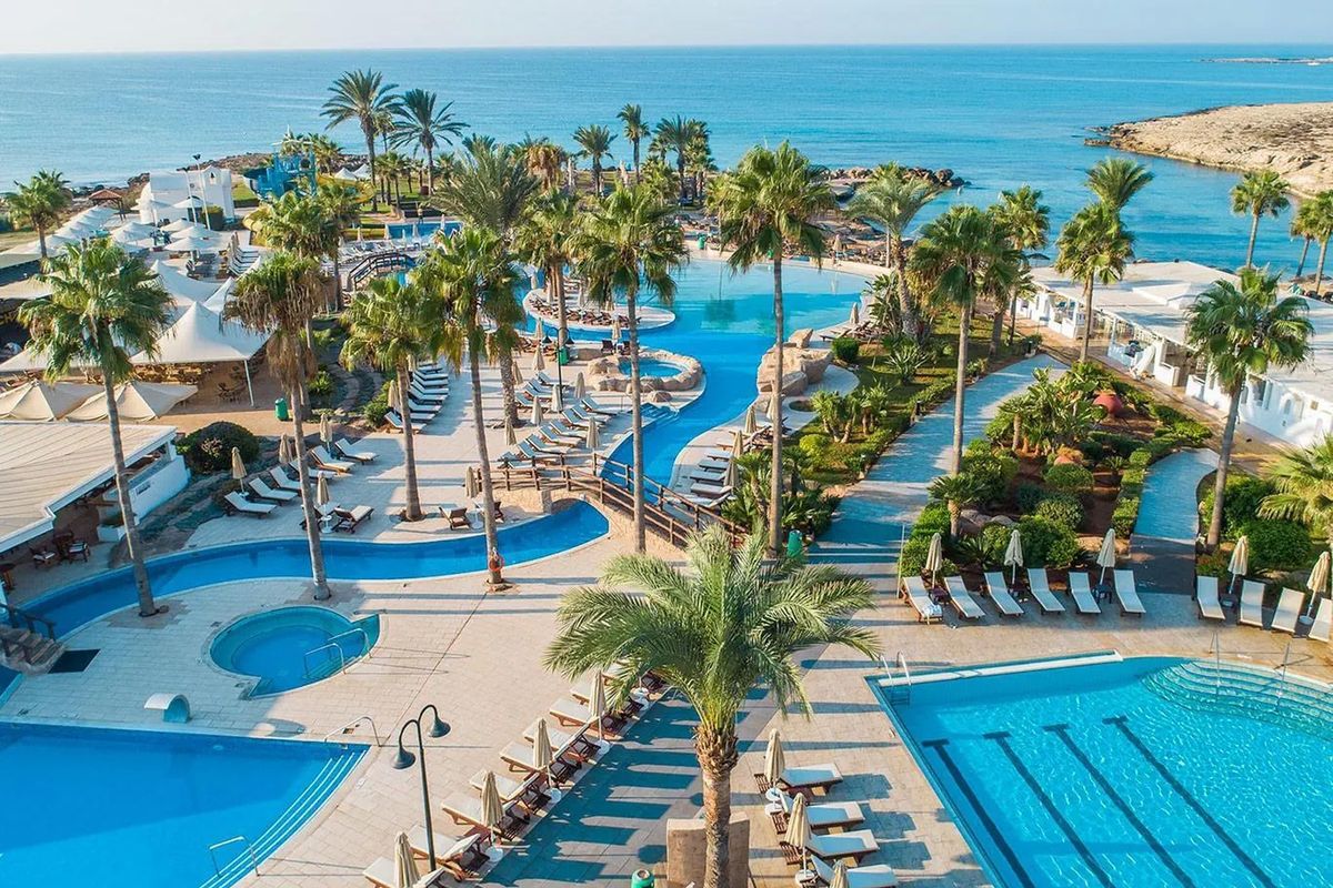 Adams Beach - teren hotelu