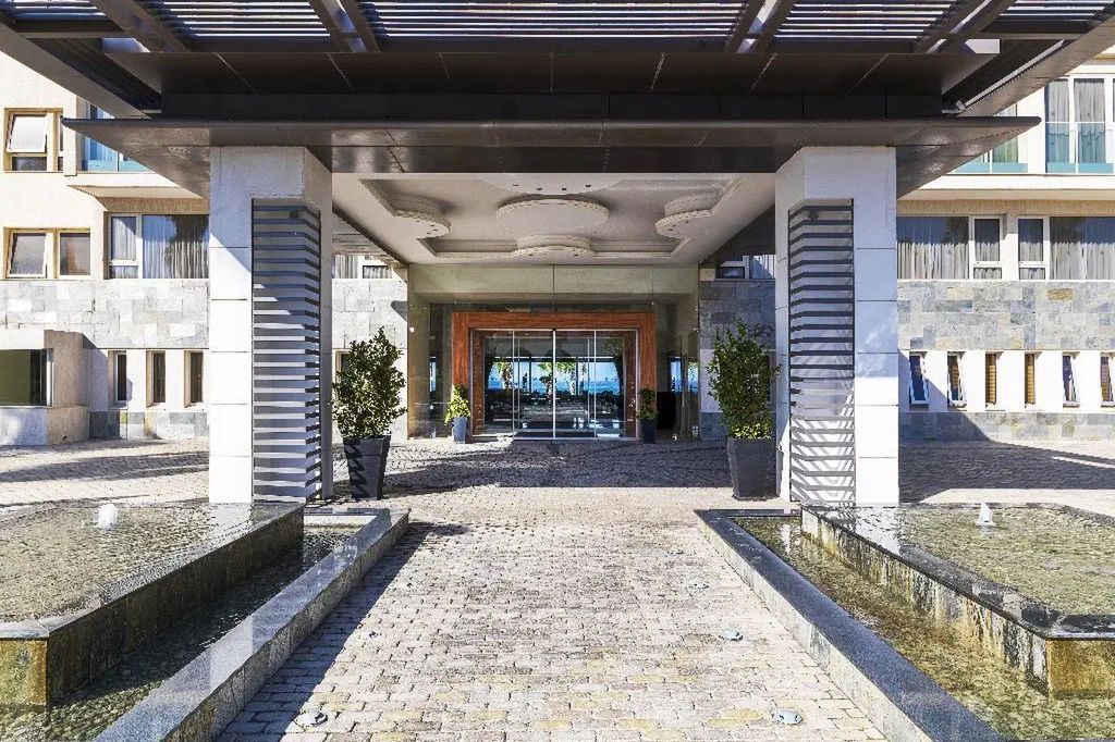 Alexander the Great Beach (Paphos) - recepcja / lobby