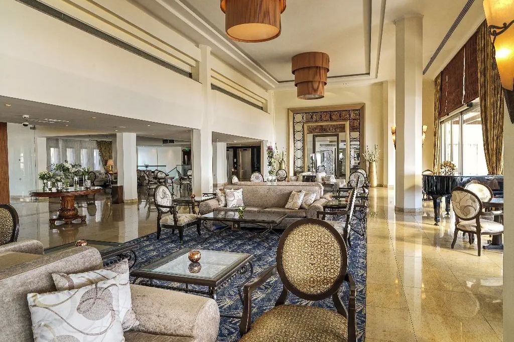 Alexander the Great Beach (Paphos) - recepcja / lobby