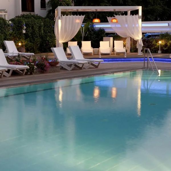 Anemi Hotel & Suites