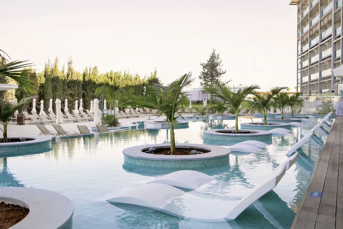 Asterias Beach (Ayia Napa) - basen