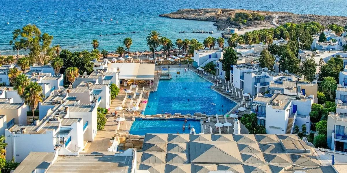Cypr na 7 dni w czerwcu: 4⋆ hotel od 3 018 zł