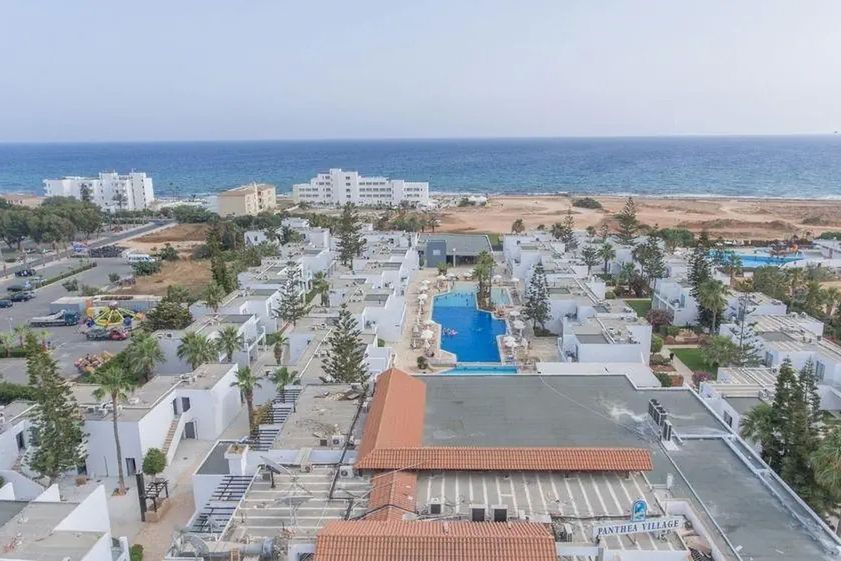 Atlantica Panthea Resort (ex. Panthea Holiday Village) - teren hotelu