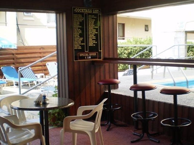 lobby bar