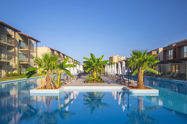 Concorde Luxury Resort (Vokolida)