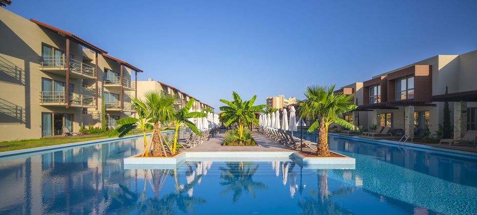 Concorde Luxury Resort (Vokolida)