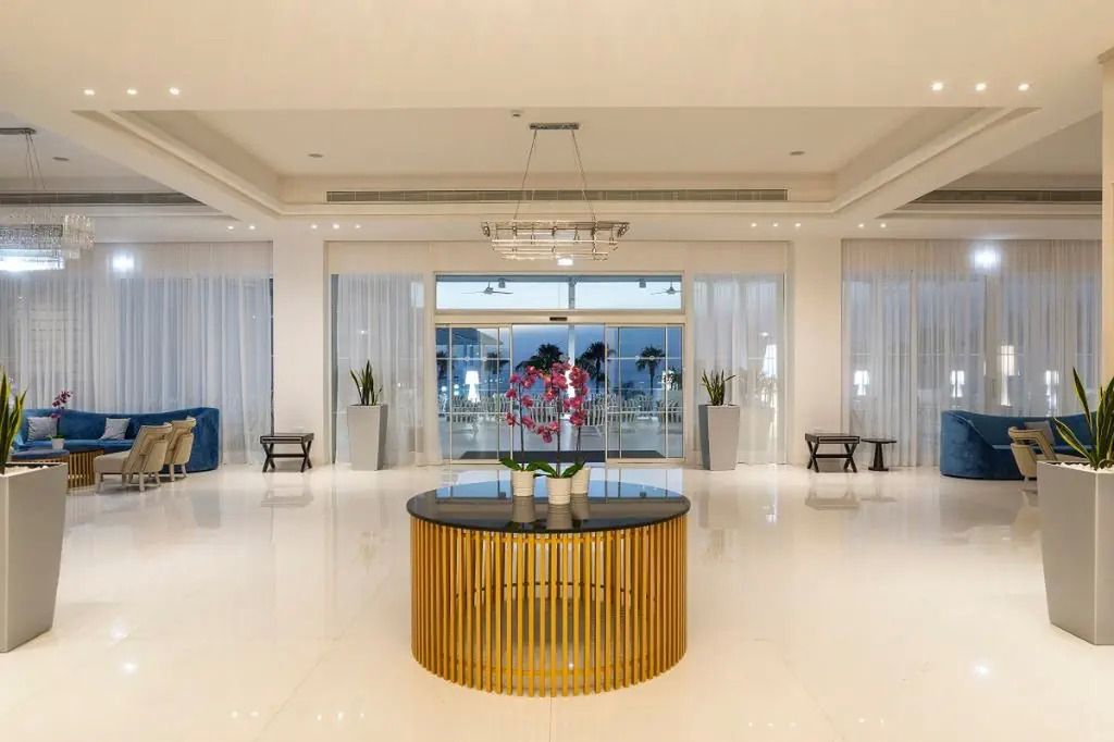 Constantinos The Great Beach - recepcja / lobby