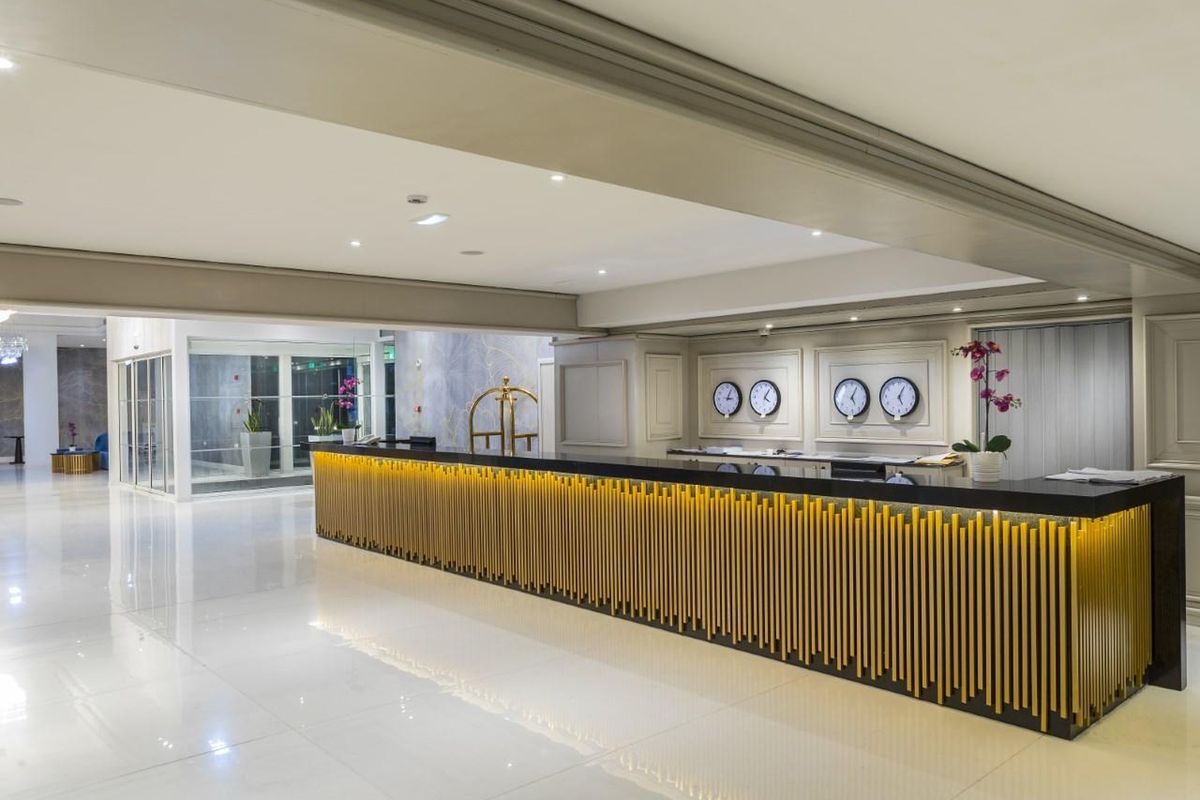 Constantinos The Great Beach - recepcja / lobby