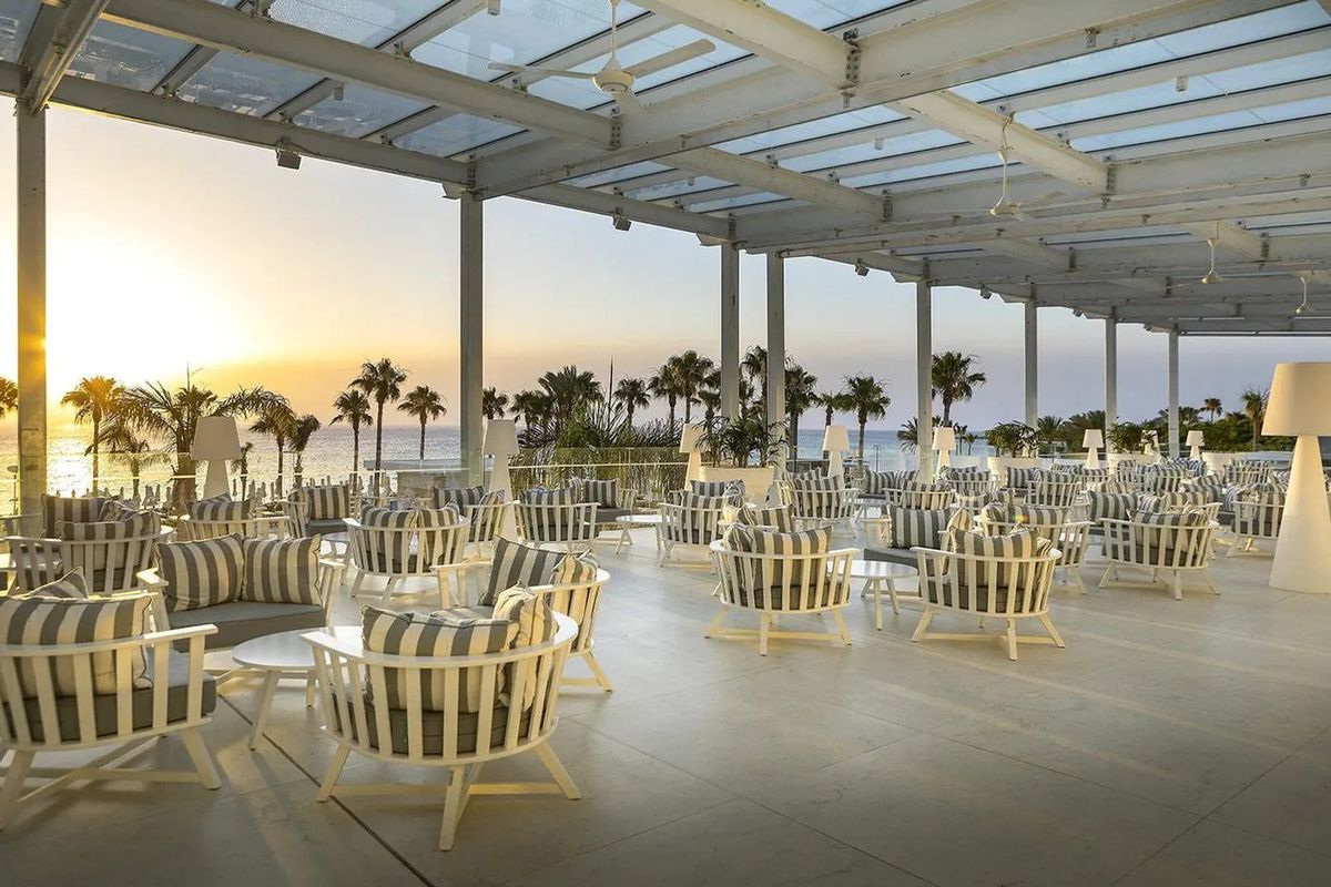 Constantinos The Great Beach - restauracja